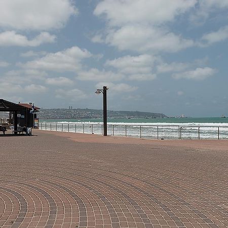 Dream On The Beach Haifa Exteriör bild